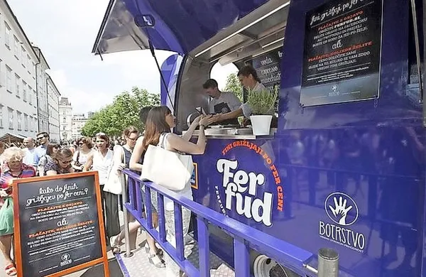 V projektu FerFud so letos razdelili okoli 22.000 finih grižljajev 
po pravični ceni.