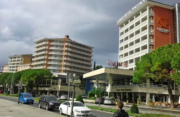 Po Hotelih Metropol se zmanjševanje števila zaposlenih zdaj 
obeta tudi v družbi Istrabenz Turizem.
