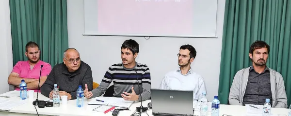 Na javni tribuni so sodelovali (z leve): Mile Zukić, Milan Utroša, Luka Mesec, Marko Kržan in Mladen Jovičič.