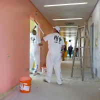 Sveže barve v šempetrski porodnišnici.