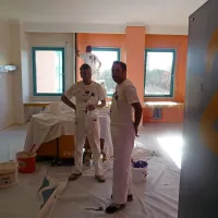 En dan dela, pa je porodni&scaron;nica odeta v preplet barv