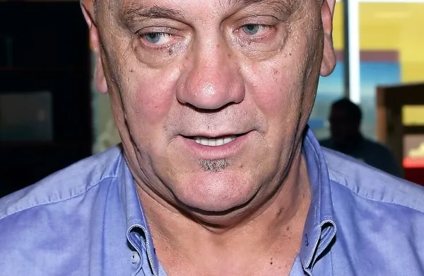 Robert Fakin 