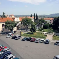 Pobuda za preureditev Trga Brolo v mestni park je po dobrem 
desetletju znova oživela.