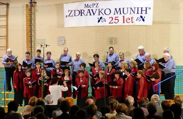 Mešani pevski zbor Zdravko Munih upa, da se bo pomladil z 
glasovi, ki bi mu omogočili  večji razpon.