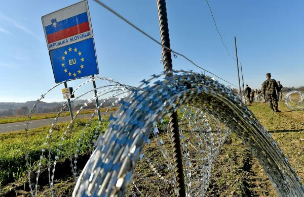 Na nekaterih delih slovensko-hrvaške meje so včeraj postavljali  žičnate ograje.