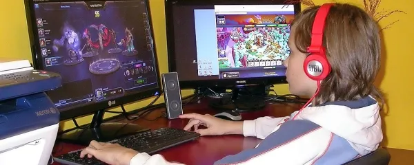 Strokovnjaki ugotavljajo, da 85 odstotkov računalniških programov namenjenih otrokom, zanje ni neprimernih.