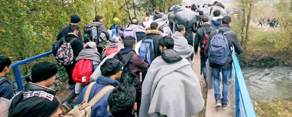  Manj predsodkov in strahov ter več orodij za učinkovito soočanje z realnimi 
težavami je temeljni cilj razprave o aktualnih migrantskih vprašanjih. 

