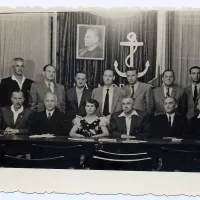 Klub slovenskih pomorščakov so v Ljubljani ustanovili leta 
1953, že leto dni pred Londonskim memorandumom, ko je 
Istra pripadla Jugoslaviji.  Člani na ustanovni skupščini 4. julija 
1953: Ervin Fink, Ciril Tominec, Marjan Gorečan, Anton 
Lenarčič, Vladimir Naglič, Vinko Bertoncelj, Tomo Mihelič, 
Anton Perko, Milan Vrtovec, Slavko Stepančič in Franjo 
Druškovič

