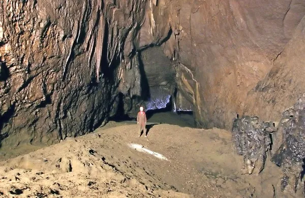 Kačna jama
