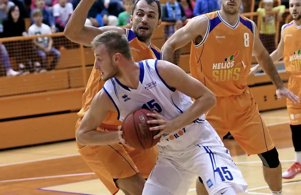 Tudi Sedin Karavdić se je vklopil v sivo strelsko povprečje 
večjega dela portoroške ekipe.
