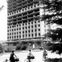 Gradnja nebotičnika, verjetno okrog leta 1963.



