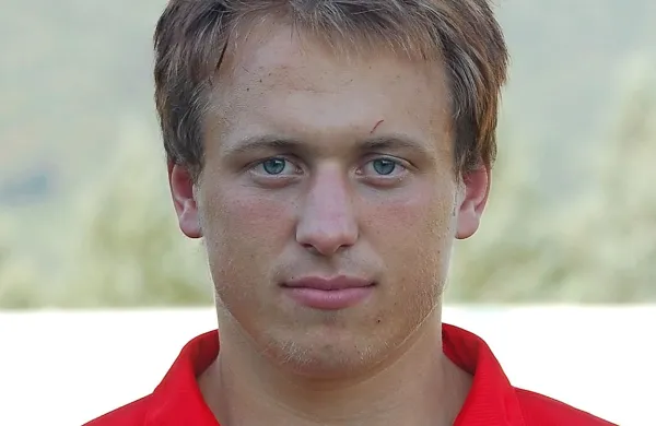 Davor Škerjanc, predsednik 
NK Jadran: “Jadran je moj 
matični klub, torej hočem 
nekaj vrniti okolju. Mladim 
želim skozi nogomet  
predstaviti tudi zdrav način 
življenja.”