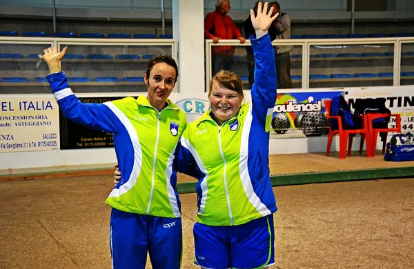Slovenski dobitnici kolajn: srebrna Sara Jenčič (desno) in  
bronasta Denis Vidmar