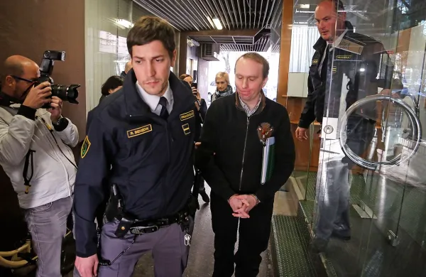 Zdravnik Ivan Radan  meni, da so ga v Univerzitetnem 
kliničnem centru (UKC) Ljubljana odpustili nezakonito oziroma brez podlage.