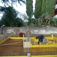 Tako so delavci pripravljali betonsko ploščad, na kateri zdaj 
stoji žerjav.