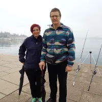 Tanja in Lovro Varl iz Kamne Gorice sprva nista verjela, da 
nekdo sploh razmišlja o vračanju avtomobilov k morju.