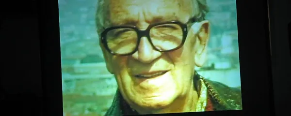 Avgust Černigoj (1898-1985) je zadnja leta živel v Lipici, pokopan pa je v Sežani.