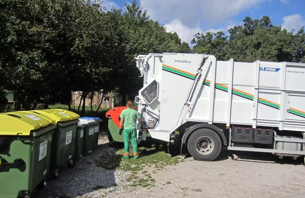 Tudi v Divači so zaskrbljeni, kam bodo po novem letu  vozili odpadke, saj 
bodo sežansko odlagališče zaprli. 