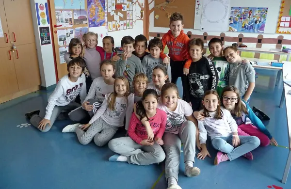 V 4. c se teme niso ustrašili. “Odstrli smo žaluzije pa je šlo,” so 
nam povedali.
