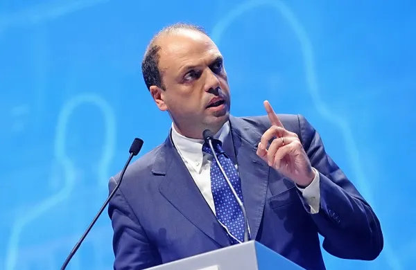 Mafijci so načrtovali atentat na italijanskega notranjega 
ministra Angelina Alfana.