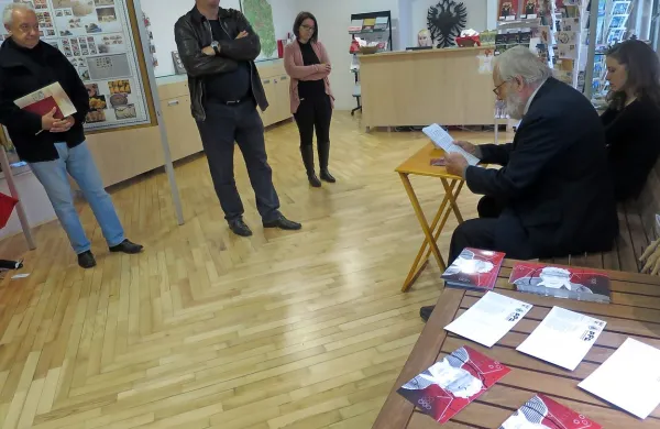 Idrija se je spomnila 40. obletnice smrti Pasolinija s spominsko razglednico