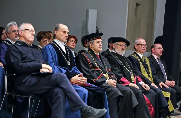 &ldquo;Napočil je čas, da se odloži orožje&rdquo;