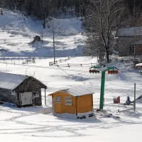 Vlečnica za vikend še ni obratovala. Zavod za šport obljublja, da bo nared sredi decembra.