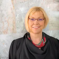Neda Rusjan Bric: “Rada bi, da se na koncu 
niti ne obtožuje, niti ne opravičuje, ampak 
samo razgrne neko življenje, ki je pač iskalo  svoje 
poti ...”