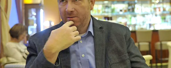 Dr. Rok Svetlič: “Če imamo lahko slabo vest, jo 
imamo lahko zaradi tega, ker nismo bili dosledni 
in izvajali tistega, za kar verjamemo, da je prav.”
