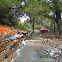 Bungalovi v Ankaranu padajo