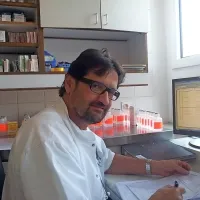  Janez Tomažič