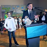 Otroci marežganske &scaron;ole so praznovali s predsednikom republike (foto)