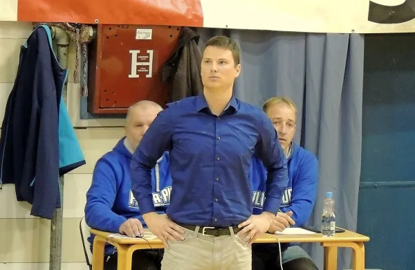 Grega Nachbar je uspešno začel trenersko  kariero pri članih.