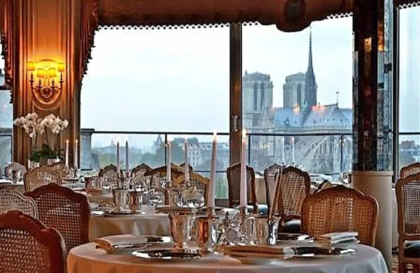 Pridite zapravljat v Pariz, poziva francoski premier.