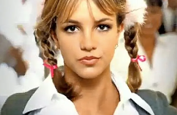 Britney Spears v videu  ...Baby One More Time