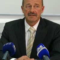  Franc Sablič: “Popolna kontaminacija jakne z 
vseh strani kaže, da je bilo streljanje v tej jakni.”