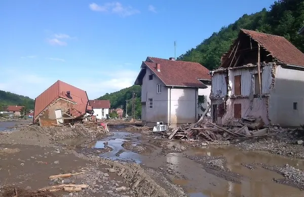 Krupanj v Srbiji po lanskih poplavah.