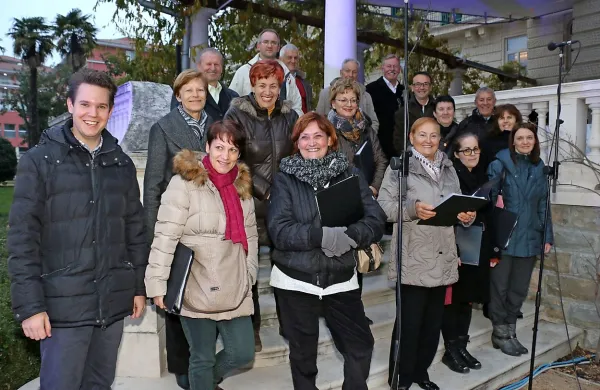 Slovesnega prižiga lučk se je udeležil tudi Slavko Ivančič (foto)