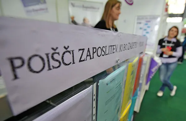 V oktobru  je zavod za zaposlovanje zabeležil porast zaradi 
večjega priliva mladih iz izobraževanja.