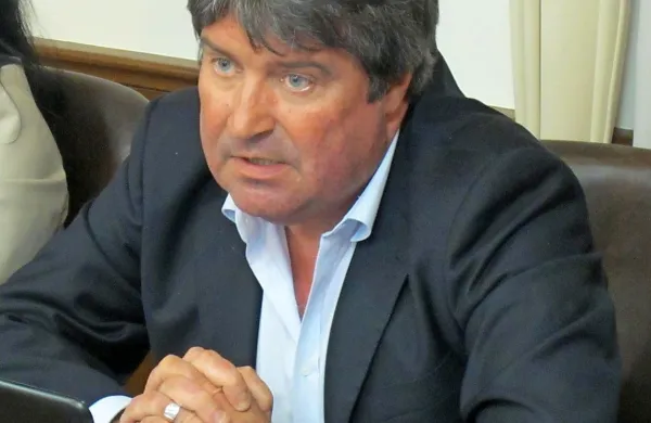 Davorin Terčon: “Veliko obveznosti iz leta 2014 se 
je preneslo v leto 2015. Manjšajo se tudi kapitalski 
prihodki občine, nižajo se prihodki iz naslova 
komunalnih prispevkov in manjše prodaje 
občinske lastnine.” 
