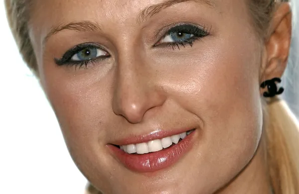 V Švico jo je očitno odpeljala ljubezen do avstrijskega 
milijonarja Hansa Thomasa Grossa.