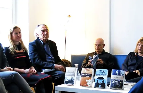 Nove knjige so včeraj predstavili (z leve) Vera Troha, Ana 
Geršak, Špela Žakelj, Milan Rakovac, Mladen Dolar, Tina 
Mahkota, Mirt Komel in Mitja Čander.