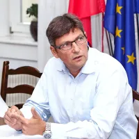 Igor Kolenc: “Z razsodbo v zadevi Riba nisem 
zadovoljen. Občina bo spoštovala razsodbo višjega 
sodišča in plačala   milijonski znesek, toda kljub 
temu bomo  zahtevali revizijo postopka na  
vrhovnem sodišču.”
