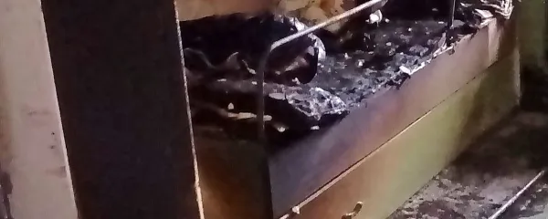 Žalosten pogled na Lanino sobo 