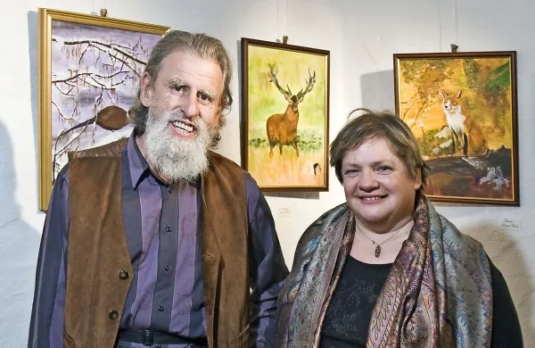 Svojo prvo skupno primorsko razstavo si delita Marjan Olenik 
in Mojca Weber.