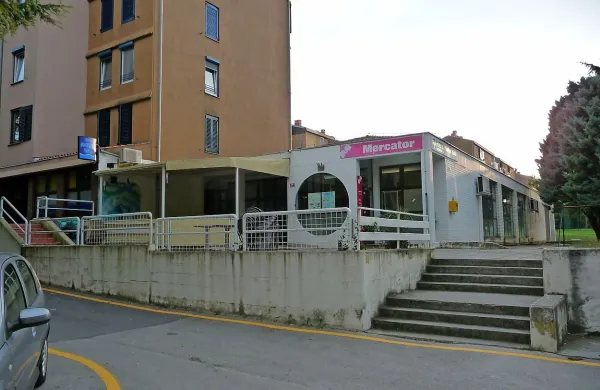 Mercatorjevo trgovino so  zaprli 31. decembra lani.  