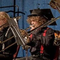 Pozavnist Jakob Leban je je tudi član zasedb Eht zeđ, Big 
Banda Gverilazz in The Indicals. 