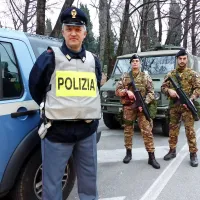 Od tega tedna italijansko obmejno območje skupaj s policijo 
varuje tudi vojska.