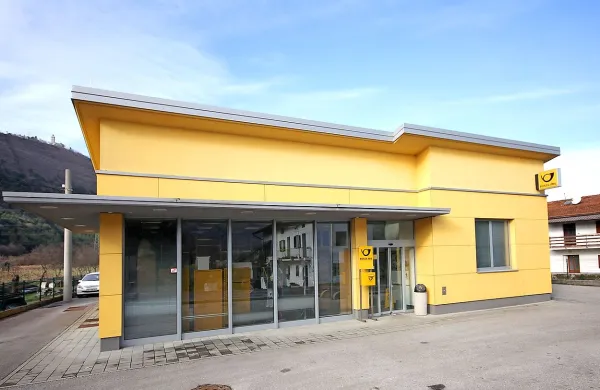 Novogoriški kriminalisti so Ivana Cernica decembra lani prijeli 
na pošti v Grgarju, kjer je z lažnim imenom Boris Manllicher 
pošiljal in prejemal različne pošiljke. 