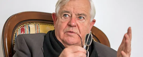 Nekdanji predsednik Milan Kučan je prepričan, da se da 
težave reševati le z njihovim poznavanjem.
